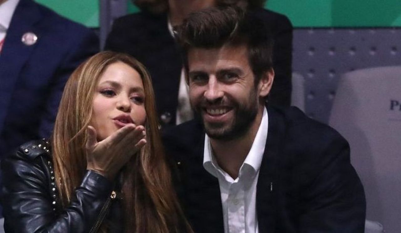 Pentru ea a lăsat-o pe Shakira? Pique, surprins alături de o blondă în Suedia _22