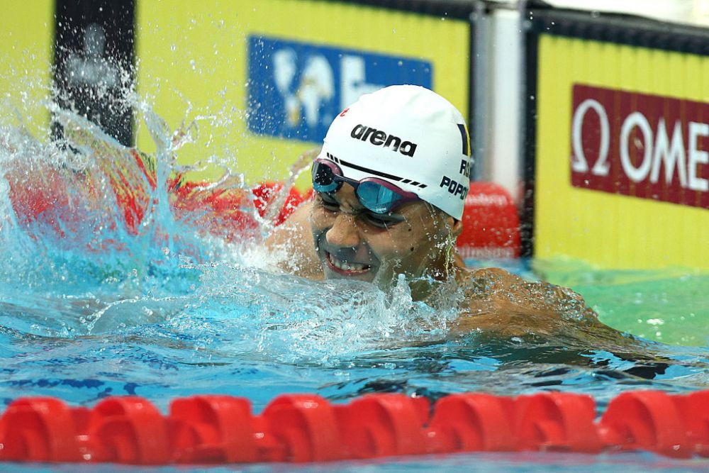 David Popovici, cursă fenomenală! A cucerit aurul la 200 m liber, la primul Mondial de seniori din carieră. Reacția sportivului în vârstă de 17 ani _12