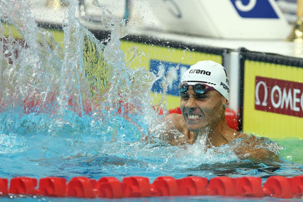 David Popovici, cursă fenomenală! A cucerit aurul la 200 m liber, la primul Mondial de seniori din carieră. Reacția sportivului în vârstă de 17 ani _13
