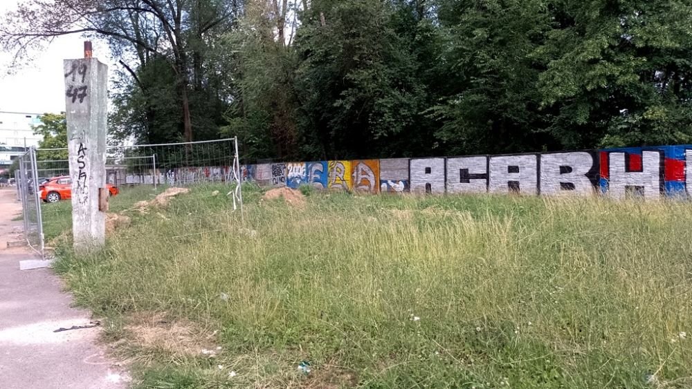 Stadion de 100 de milioane de euro, proximitate de ghetou. Cum arată zona din jurul arenei din Ghencea_23