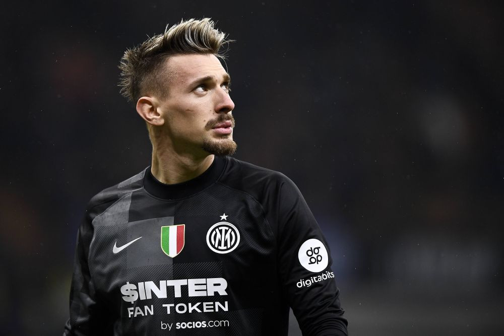 &bdquo;Nu poți distruge un copil!&rdquo; Ionuț Radu, apărat de atrenor după gafa incredibilă din meciul cu Fiorentina