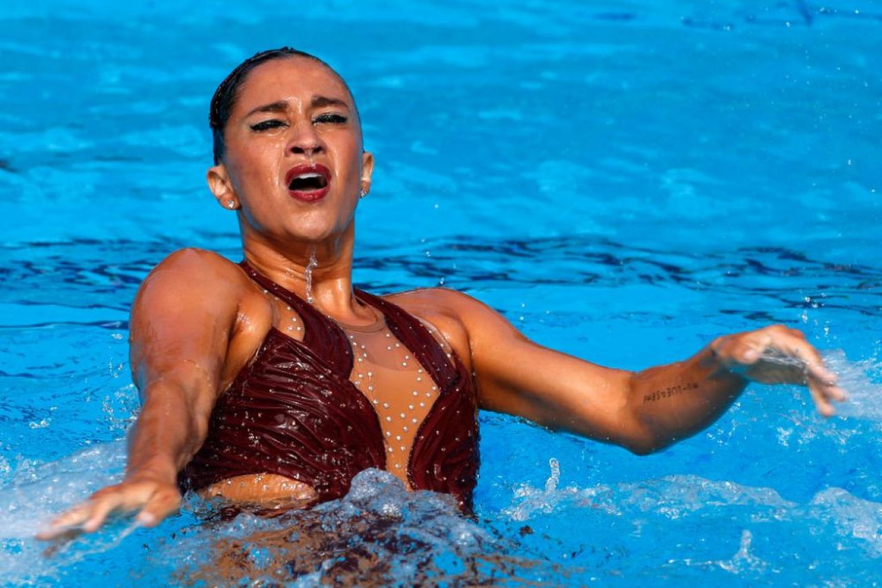 Imagini șocante de la Campionatul Mondial! O înotătoare din SUA, aproape de tragedie, după ce a leșinat în timpul probei! Antrenoarea a sărit să o salveze _6