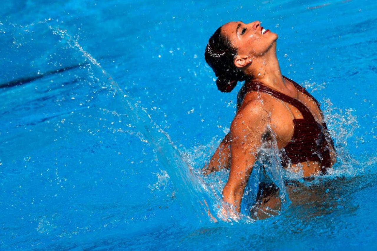 Imagini șocante de la Campionatul Mondial! O înotătoare din SUA, aproape de tragedie, după ce a leșinat în timpul probei! Antrenoarea a sărit să o salveze _7