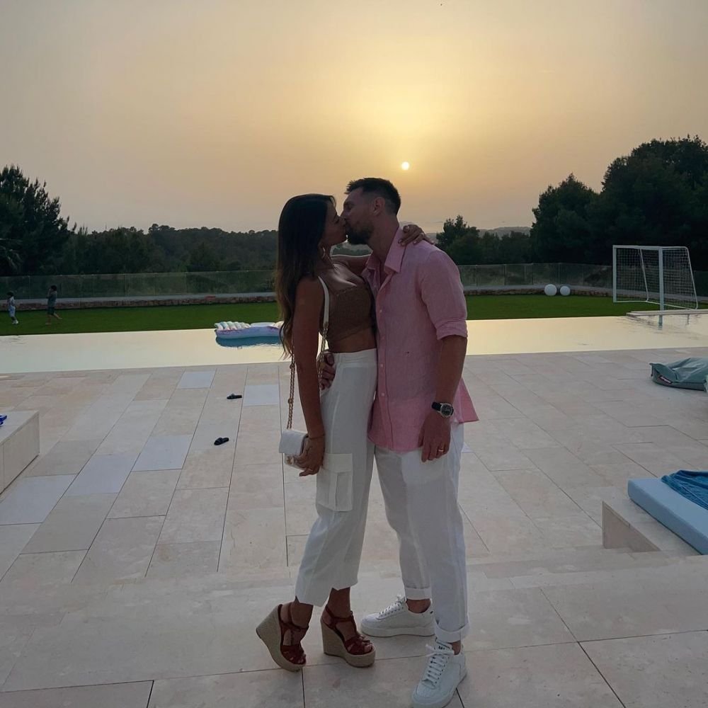 Leo Messi, vacanță de 'șeic' într-o vilă ce costă 300.000 de euro pe săptămână! Cum arată locația _22