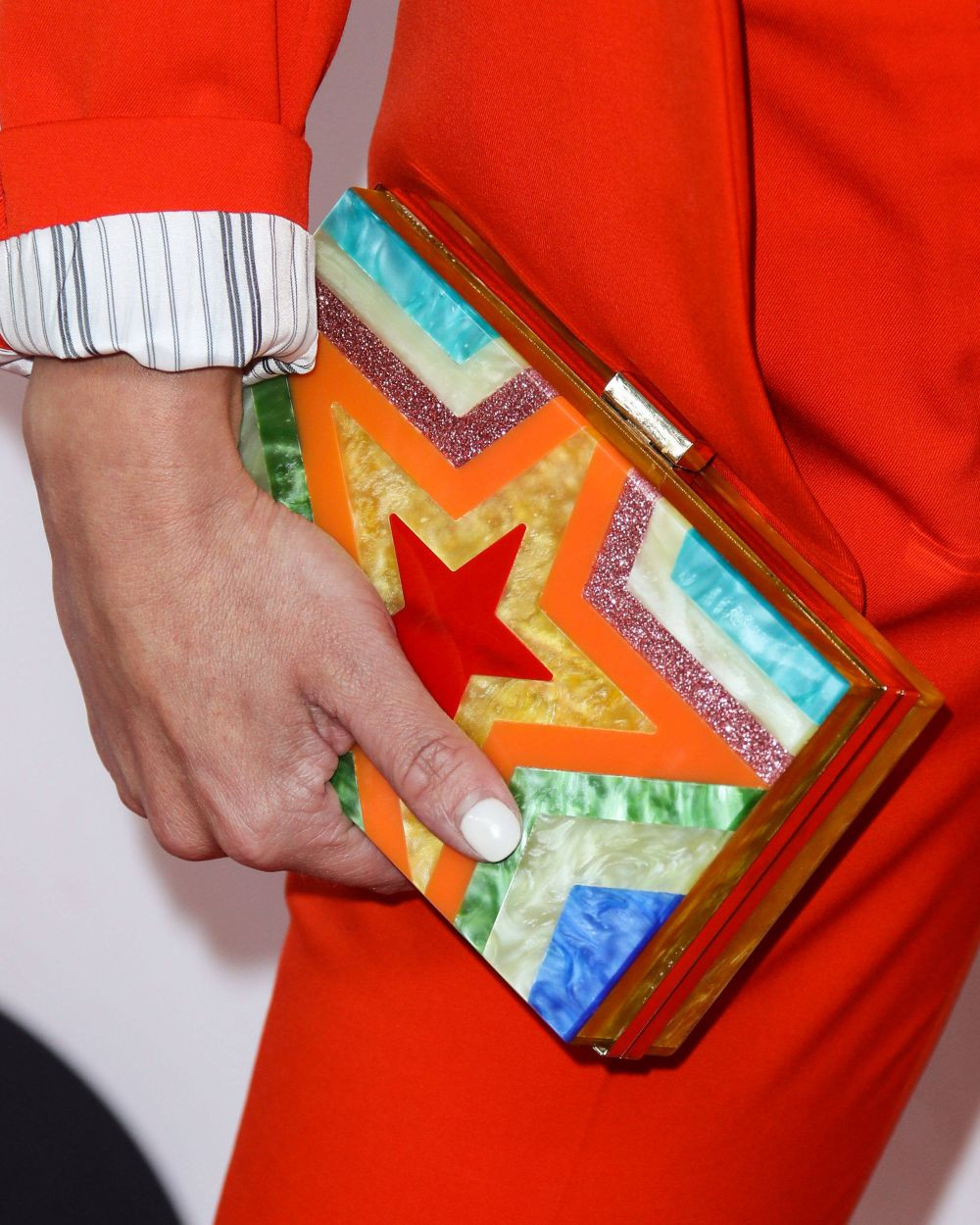 Artista care a câștigat 4 milioane de dolari cu ajutorul UFC_12