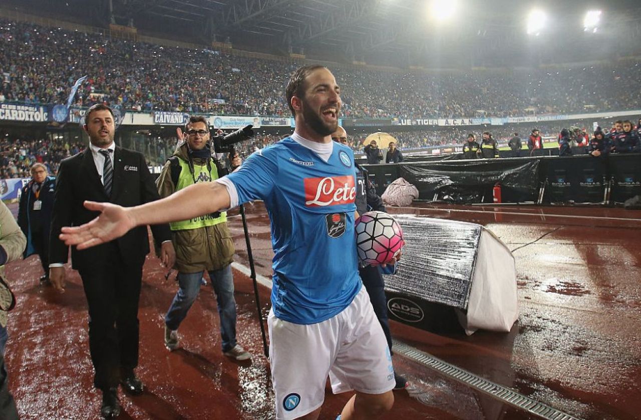 Higuain, poveștiri fabuloase din perioada Juventus: „Îmi sugeam burta la fotografii!” „Săgeți” către fanii lui Napoli _8