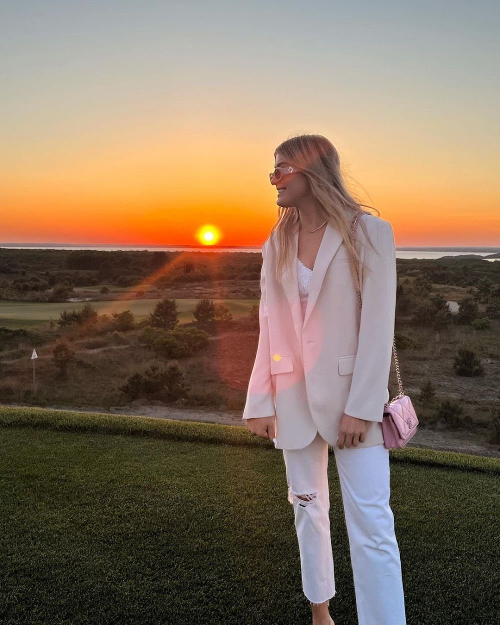 Apariție ultra sexy a lui Bouchard la Grand Prix-ul din Canada! S-a dus în sutien la cursă, iar fanii au reacționat imediat _25
