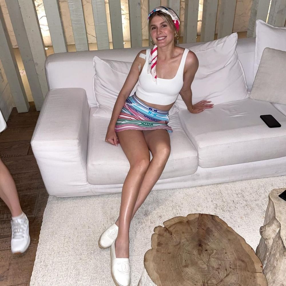 Apariție ultra sexy a lui Bouchard la Grand Prix-ul din Canada! S-a dus în sutien la cursă, iar fanii au reacționat imediat _40