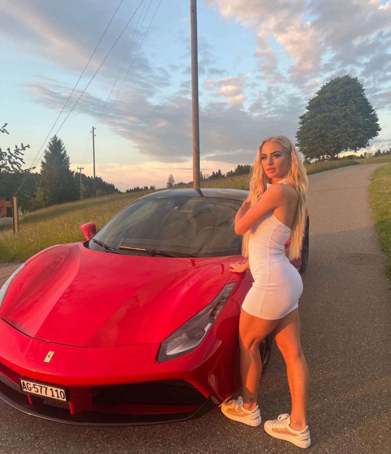 Toți și-au pus privirile pe ea! Apariție incendiară la plajă a celei mai sexy fotbaliste din lume! Poza a strâns un milion de aprecieri _5