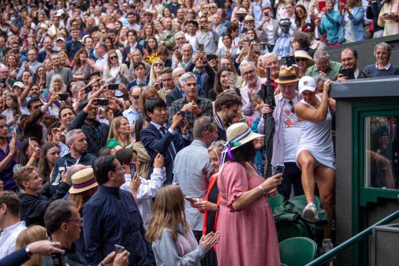 Sorana Cîrstea și Emma Răducanu au strălucit în prima zi la Wimbledon: Djokovic a pierdut set în fața numărului 81 ATP_3
