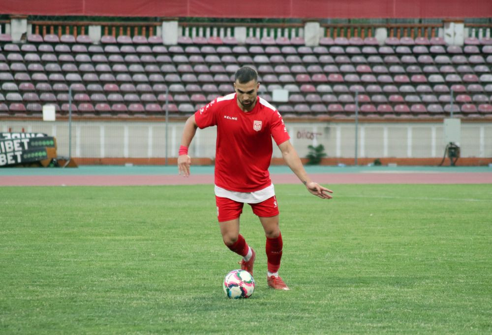 Fratele selecționerului cere timp: 