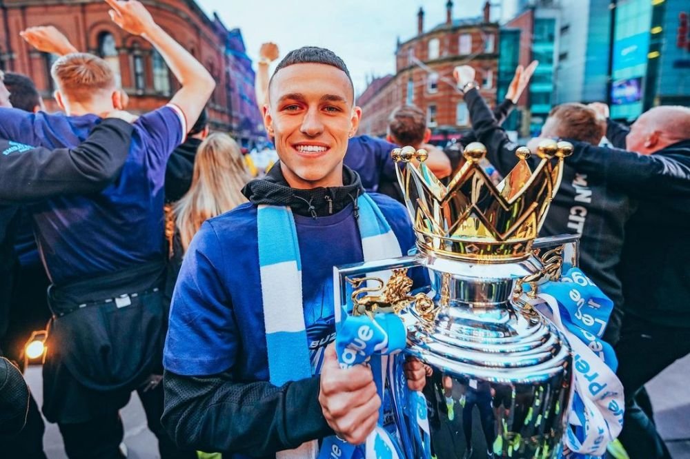 „Crezi că sunt o idioată?!” Starul lui Manchester City, scandal pe plajă cu iubita, care a zbierat la el sub privirile tuturor_4