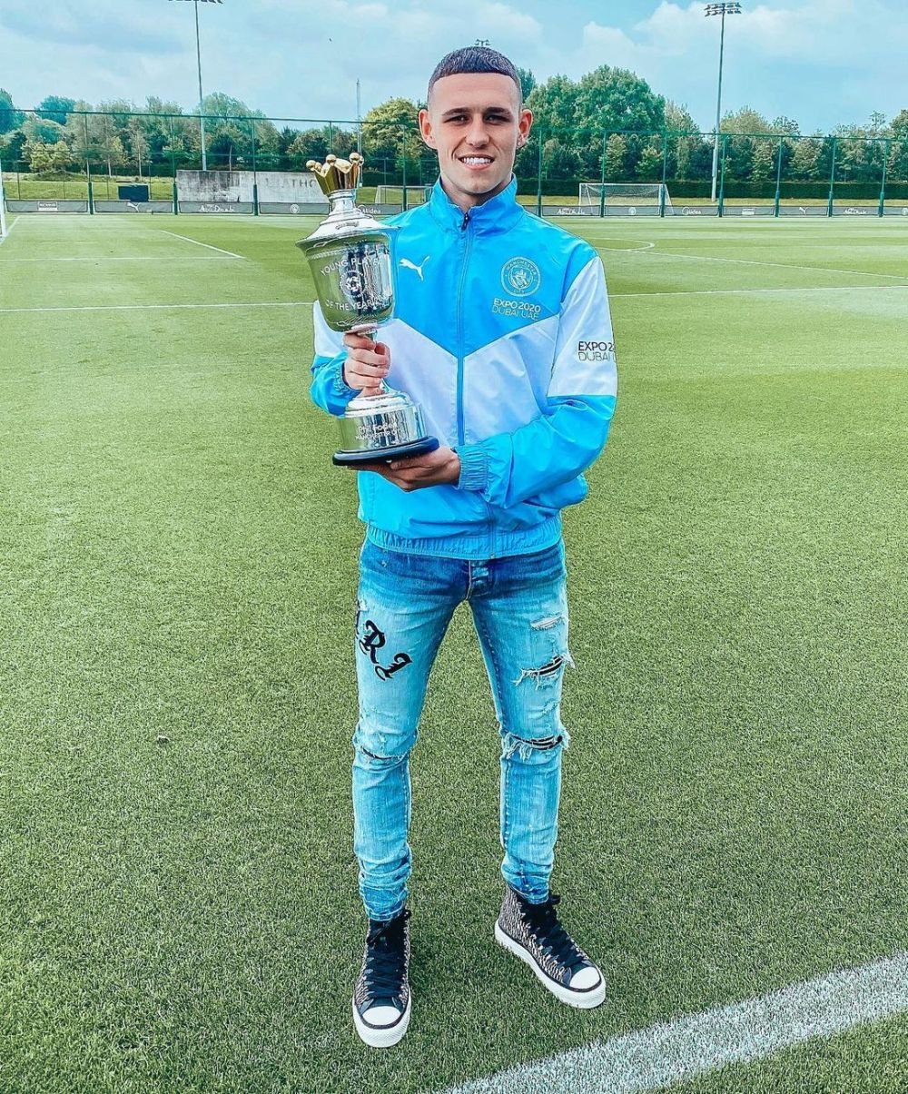 „Crezi că sunt o idioată?!” Starul lui Manchester City, scandal pe plajă cu iubita, care a zbierat la el sub privirile tuturor_10