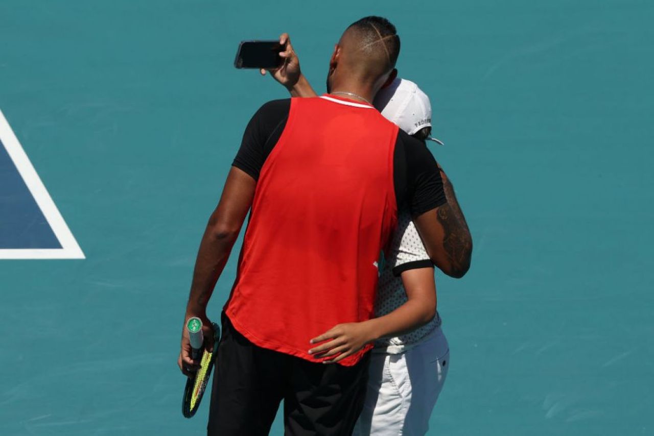 Nick Kyrgios ironizează tradiția de la Wimbledon: „E cel mai stupid lucru pe care l-am văzut vreodată. Nimeni nu vrea așa ceva”_17
