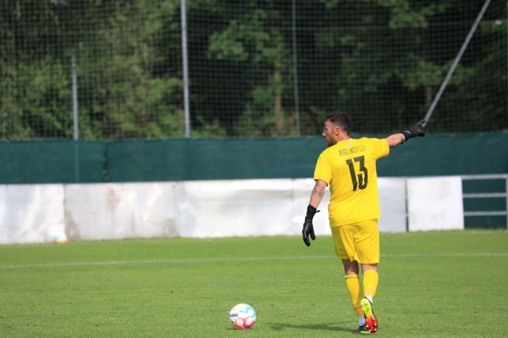 Universitatea Craiova s-a distrat cu o echipă care a retrogradat din Bundesliga, în primul meci cu Laszlo Balint pe bancă_4