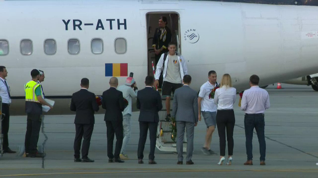 David Popovici s-a întors în România! Primele declarații + ce spune despre întâlnirea cu Nicolae Ciucă_10