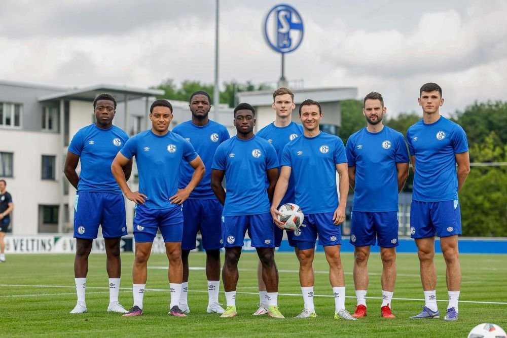 Un fotbalist român de națională s-a transferat la Schalke 04! ”Am dat cu ei 2 goluri și 4 pase de gol și m-au luat”_4
