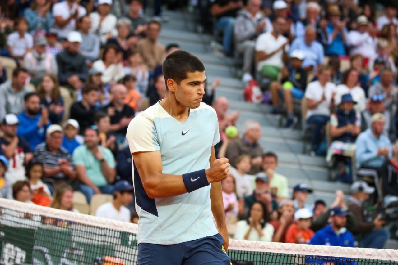 Puștiul Alcaraz a pus tribunele pe foc la Wimbledon: cele mai tari lovituri executate în prima zi a turneului_18