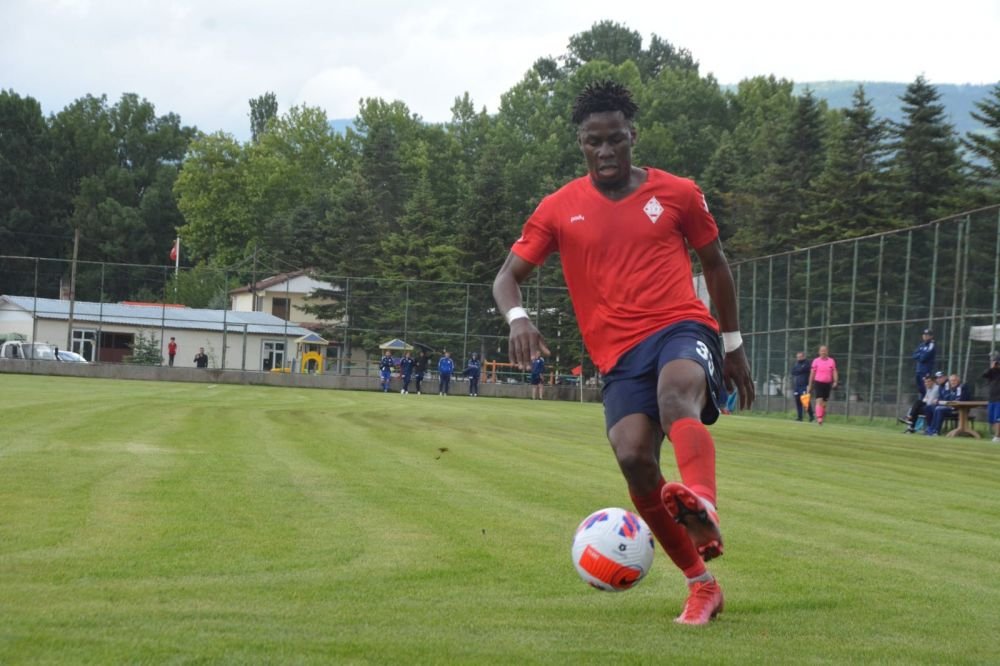 Echipa de fotbal din Tiraspol și-a schimbat numele în Pelican și a transferat 14 africani într-o singură zi!_7