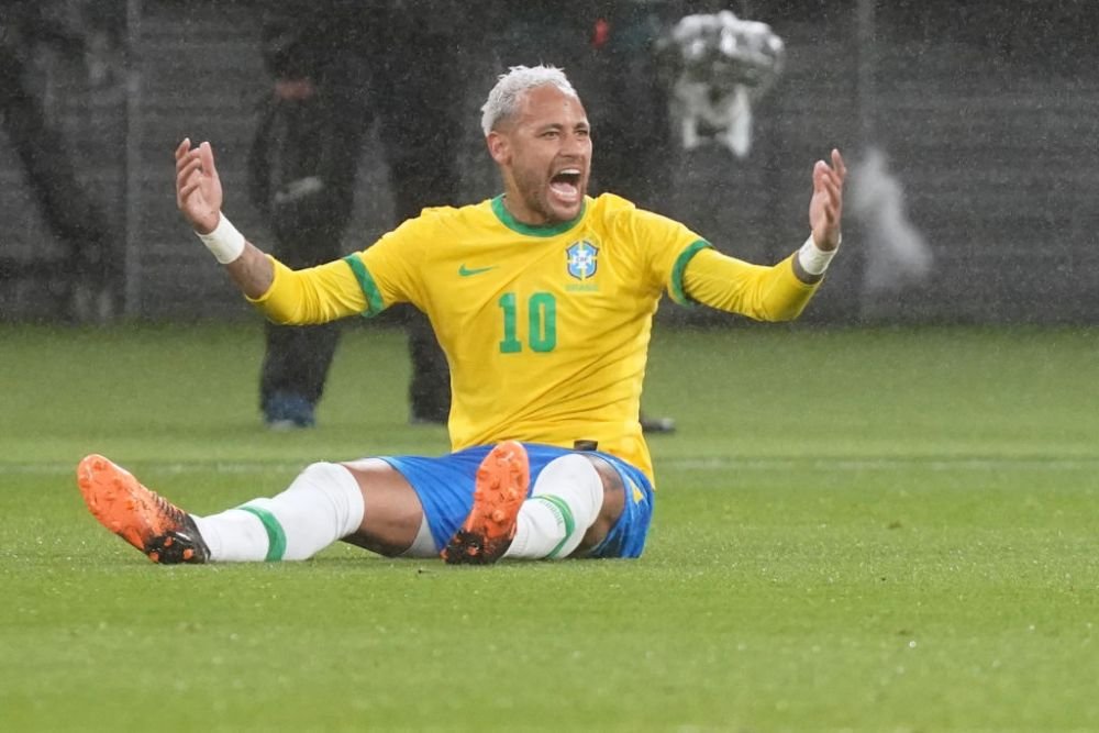 Neymar nu mai este dorit de șefii lui PSG! Tatăl superstarului negociază deja cu un alt gigant al Europei _4