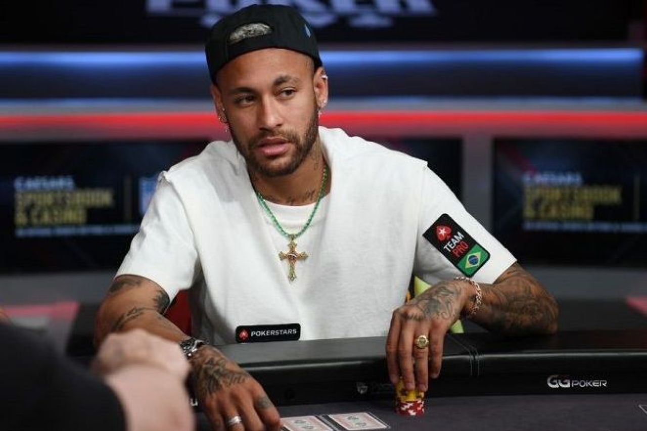 Neymar nu mai este dorit de șefii lui PSG! Tatăl superstarului negociază deja cu un alt gigant al Europei _10