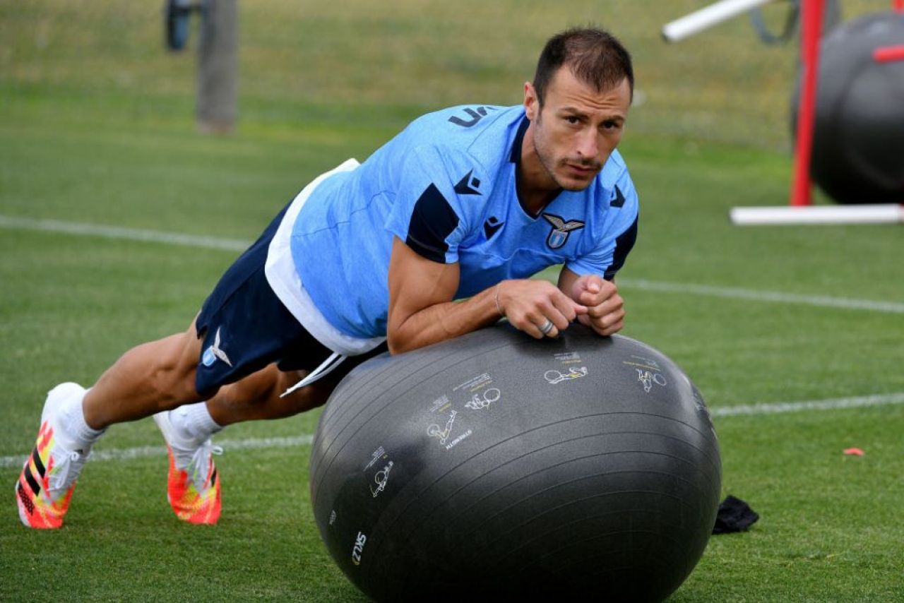 Se dă cu pixul! Povestea de dragoste dintre Ștefan Radu și Lazio continuă. Românul va semna un nou contract_2