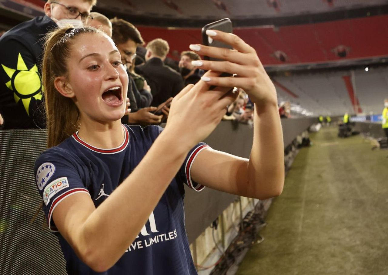 Cum arată fosta parteneră a lui Alphonso Davies. Cine este și ce avere are canadianca_15