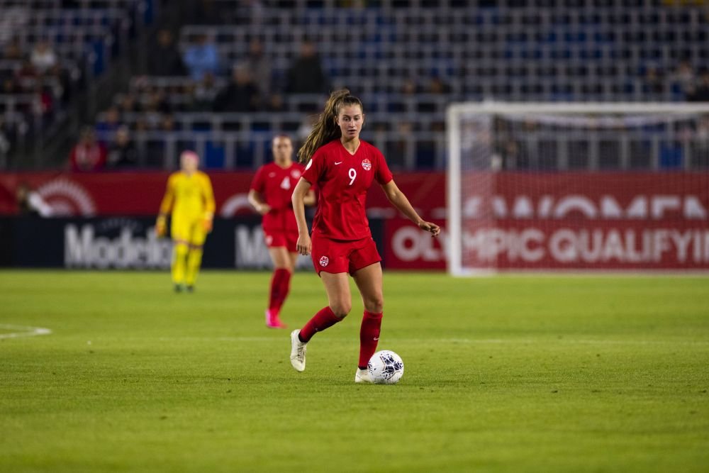 Cum arată fosta parteneră a lui Alphonso Davies. Cine este și ce avere are canadianca_31