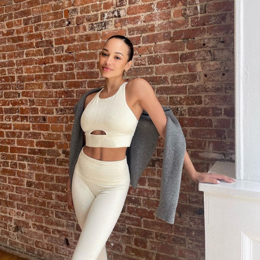 Cu internetul nu te pui! Karim Benzema, dat de gol de urmăritori că se iubește cu un super-model sexy! A șters poza imediat _43