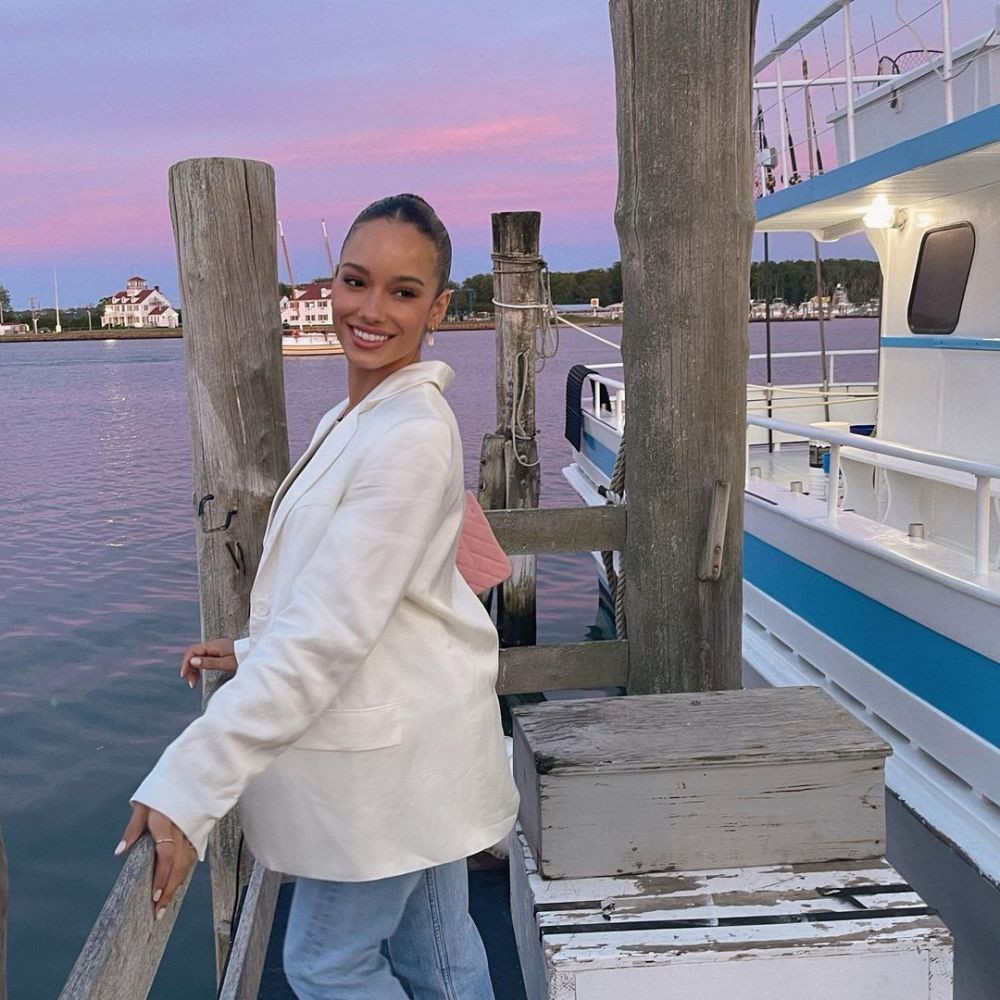 Cu internetul nu te pui! Karim Benzema, dat de gol de urmăritori că se iubește cu un super-model sexy! A șters poza imediat _44