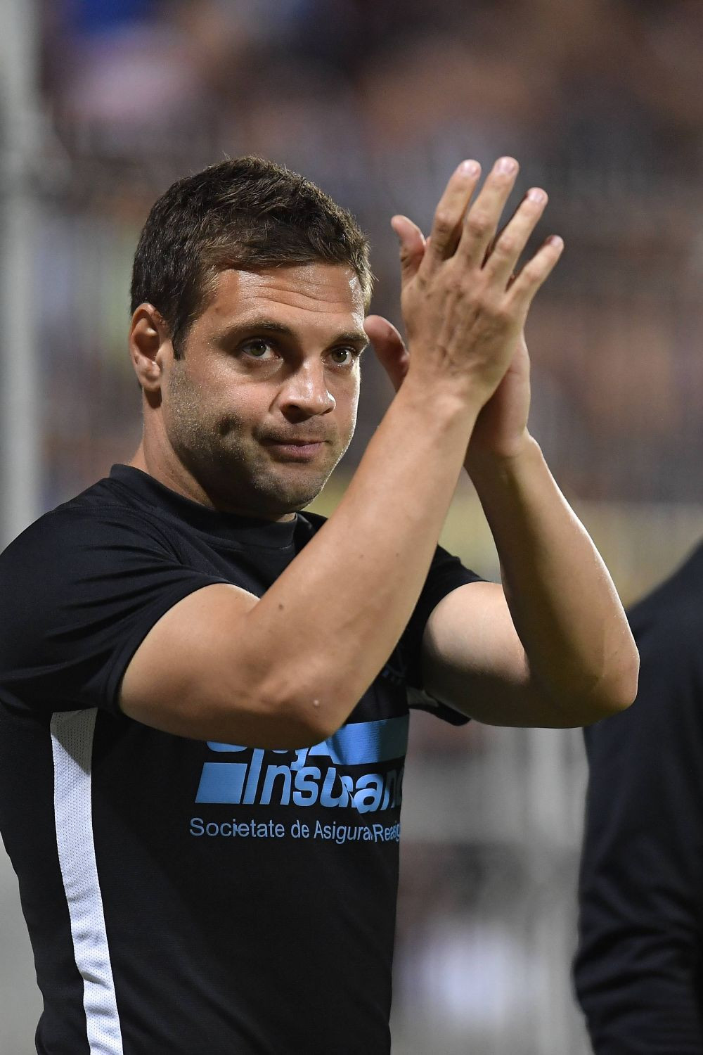 Momentul &icirc;n care Adi Popa a vrut să facă schimb de tricouri cu un campion mondial, dar Keșeru a fost mai rapid