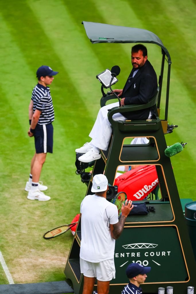 „Ești prost?!” Meci nebun la Wimbledon! Nick Kyrgios s-a dezlănțuit în meciul cu Tsitsipas după ieșirile nervoase ale grecului _7