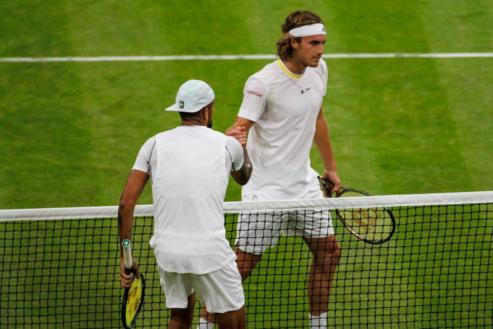 „Ești prost?!” Meci nebun la Wimbledon! Nick Kyrgios s-a dezlănțuit în meciul cu Tsitsipas după ieșirile nervoase ale grecului _9