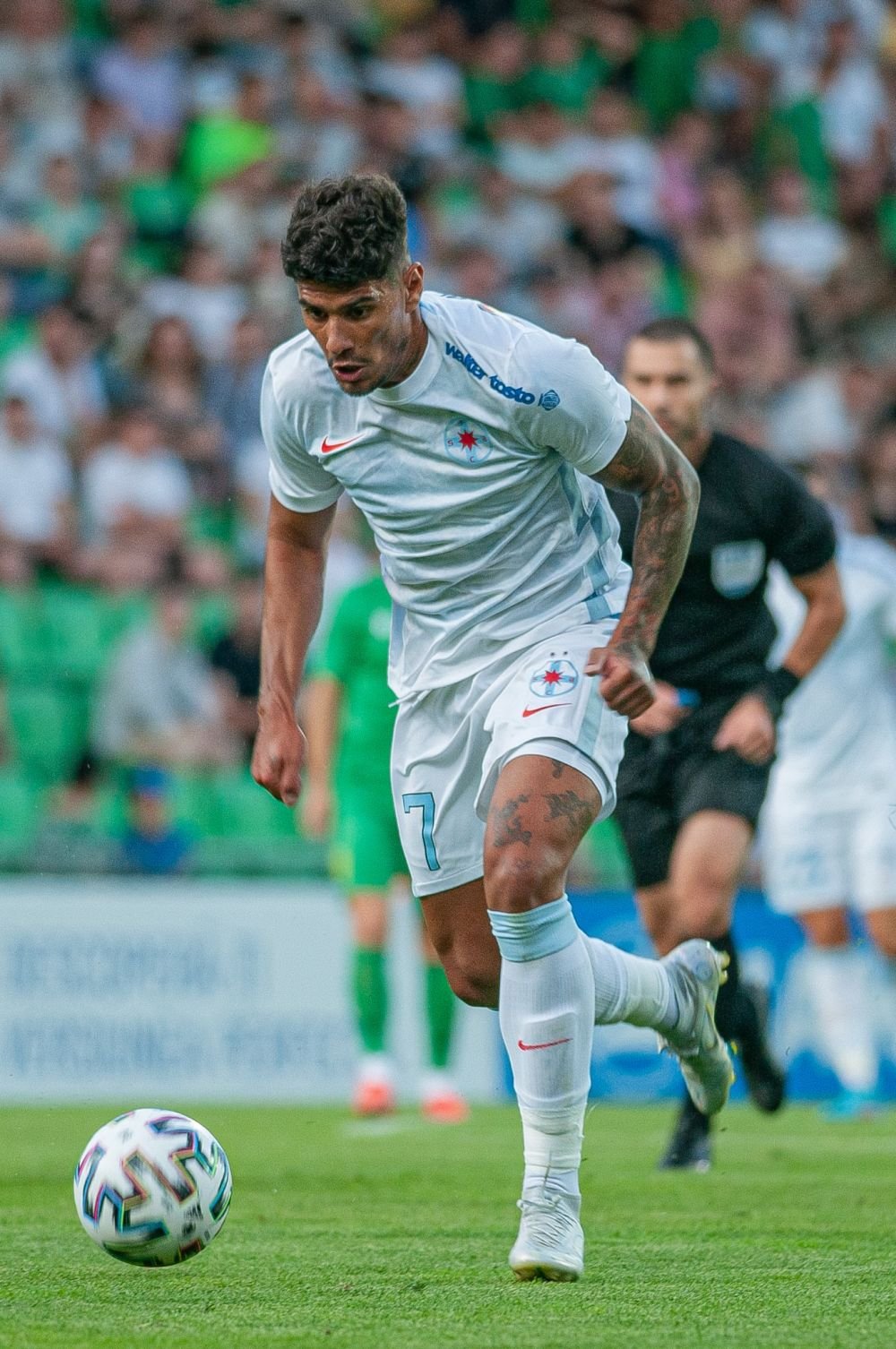 FCSB și-a găsit atacant! Cine e fotbalistul care va conduce ofensiva vicecampioanei în sezonul viitor_12