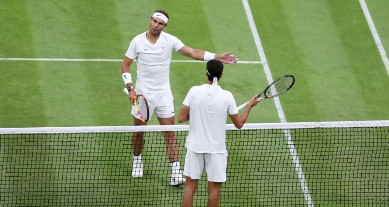 Rafael Nadal a vorbit după gestul controversat de la Wimbledon! Ce a spus după ce și-a chemat adversarul la fileu pentru a-l „certa” _2