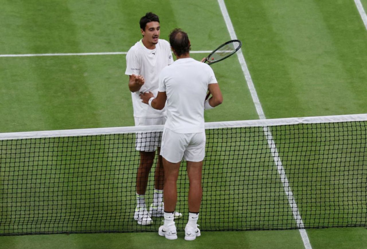 Rafael Nadal a vorbit după gestul controversat de la Wimbledon! Ce a spus după ce și-a chemat adversarul la fileu pentru a-l „certa” _4
