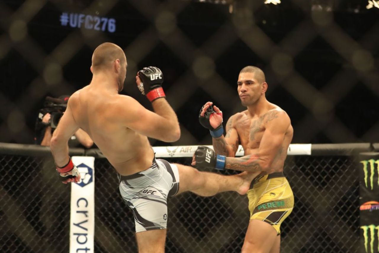 Lovitura s-a auzit în toată sala! K.O. brutal în UFC 276: „E un asasin!” _1