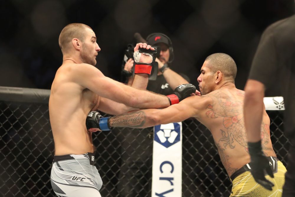 Lovitura s-a auzit în toată sala! K.O. brutal în UFC 276: „E un asasin!” _3