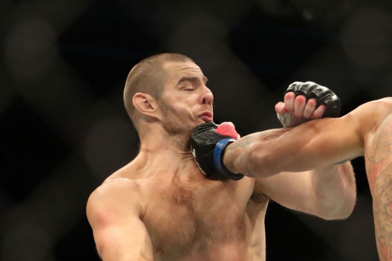 Lovitura s-a auzit în toată sala! K.O. brutal în UFC 276: „E un asasin!” _8