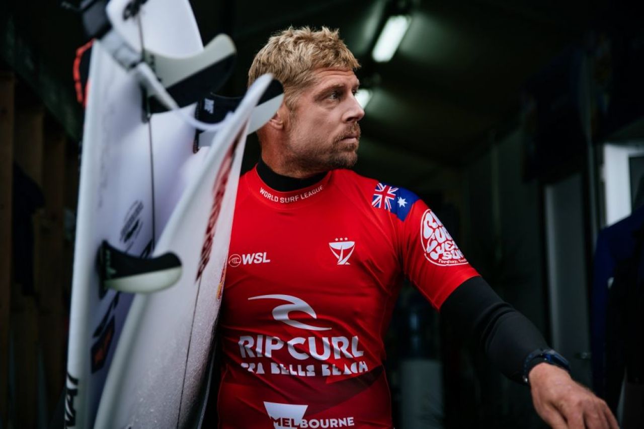 Surferul care a scăpat ca prin minune de furia unui rechin. Metoda care l-a ajutat pe Mick Fanning să supraviețuiască_8