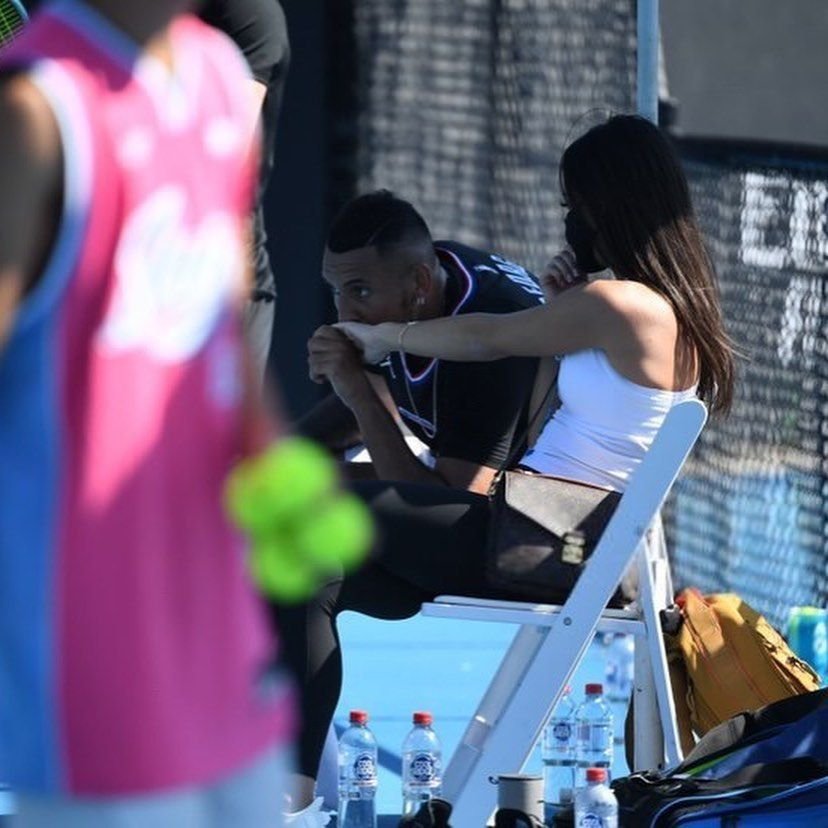 Ea este bomba sexy care îl 'liniștește' pe rebelul Nick Kyrgios! Cu cine se iubește controversatul tenismen _25