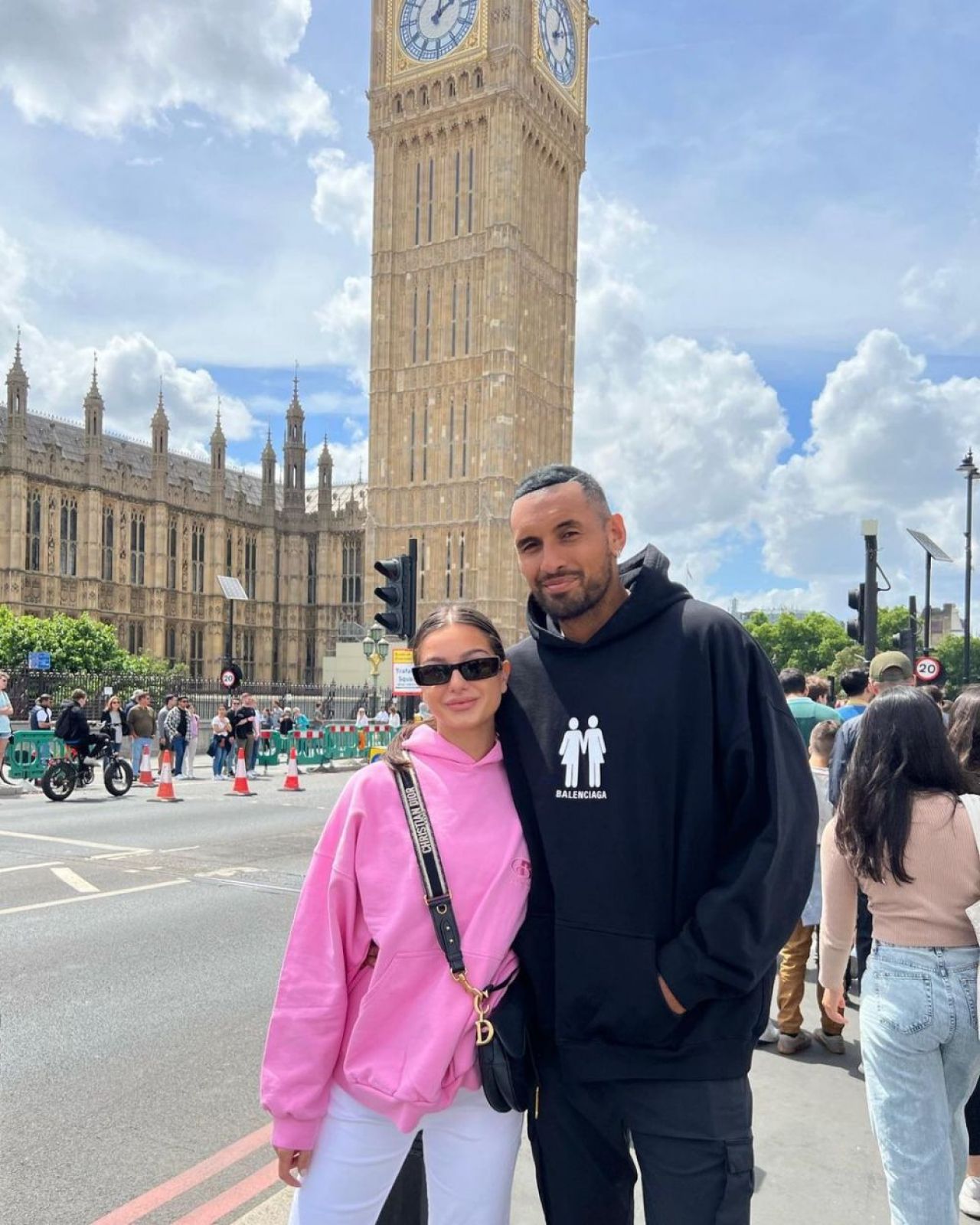Ea este bomba sexy care îl 'liniștește' pe rebelul Nick Kyrgios! Cu cine se iubește controversatul tenismen _45