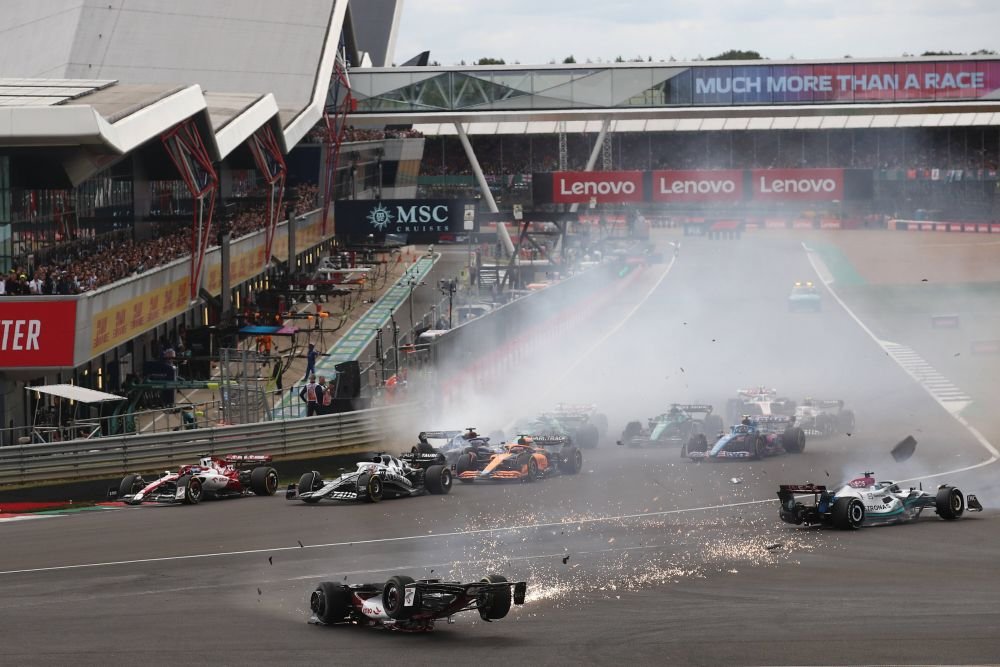Pilotul de F1, aproape de un accident teribil, a revenit spectaculos. Mesajul de pe Social Media postat de Zhou Guanyu_7
