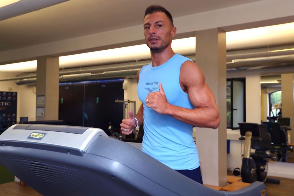 De asta joacă de 14 ani la Lazio! Ștefan Radu a impresionat la vizita medicală: „E culturist!” _5