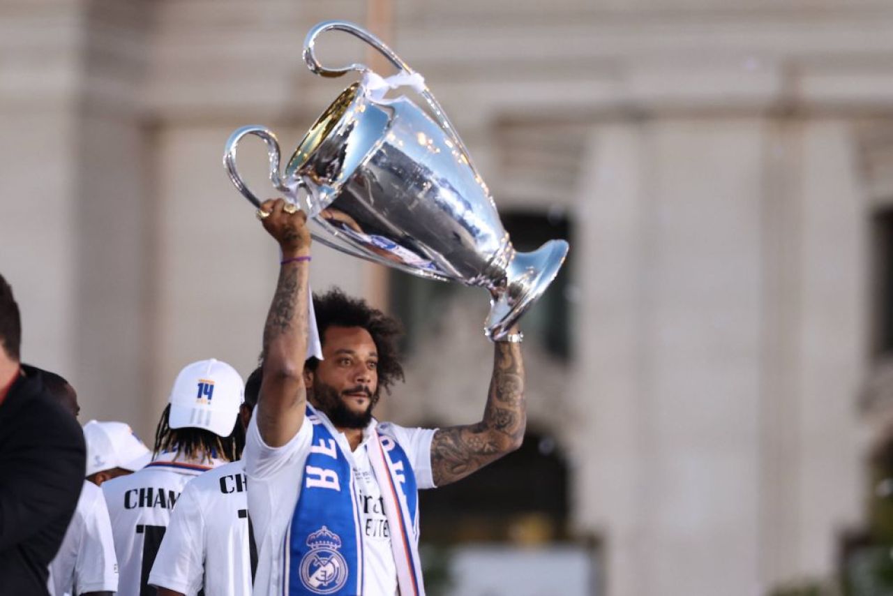 Adio, dar rămân cu tine! Cu cine poate semna Marcelo, după ce a plecat de la Real Madrid_3