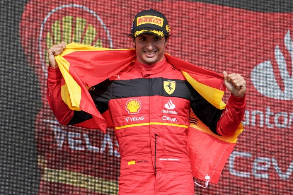 Încăpățânare la cotă maximă! Sainz s-a făcut că nu-i ascultă și a cucerit titlul la Silverstone_12