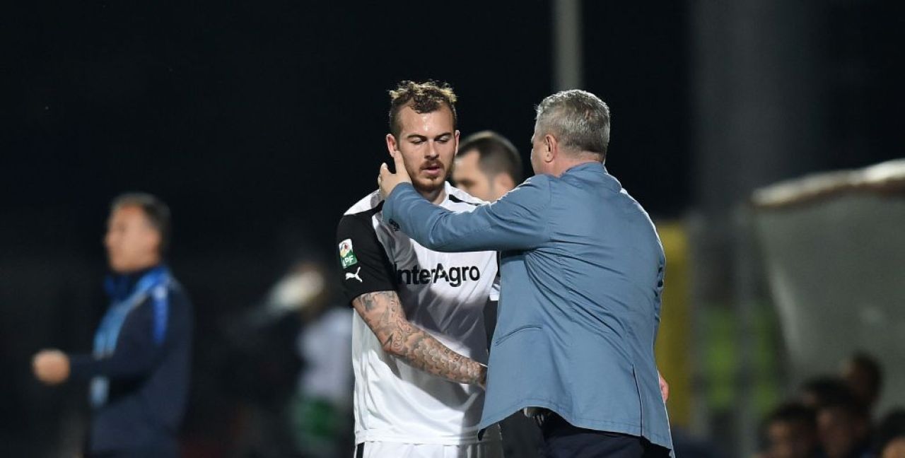 „Era primul transfer făcut!” Șumudică aștepta să îl vadă pe Denis Alibec la Rapid: „Știam când îi împușca pe ăia pe Counter Strike!”_1