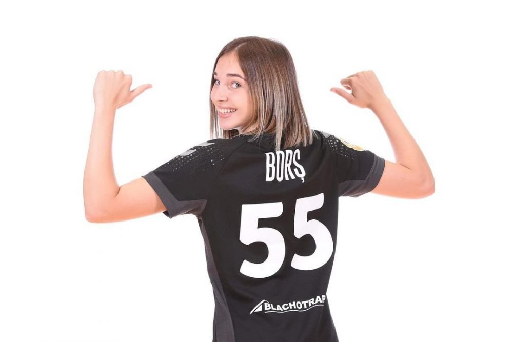 Oana Borș, una dintre cele mai talentate handbaliste din România, nevoită să stea pe bară peste un an!_6
