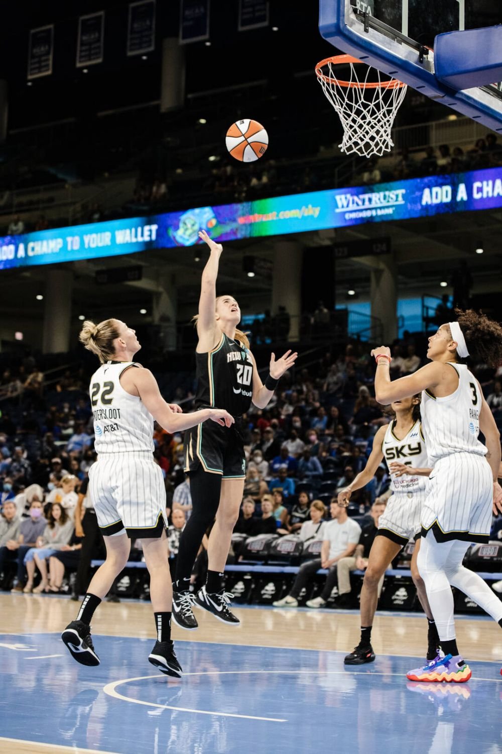Vrăjitoarea Sabrina: record fabulos în WNBA al româncei Sabrina Ionescu!_8