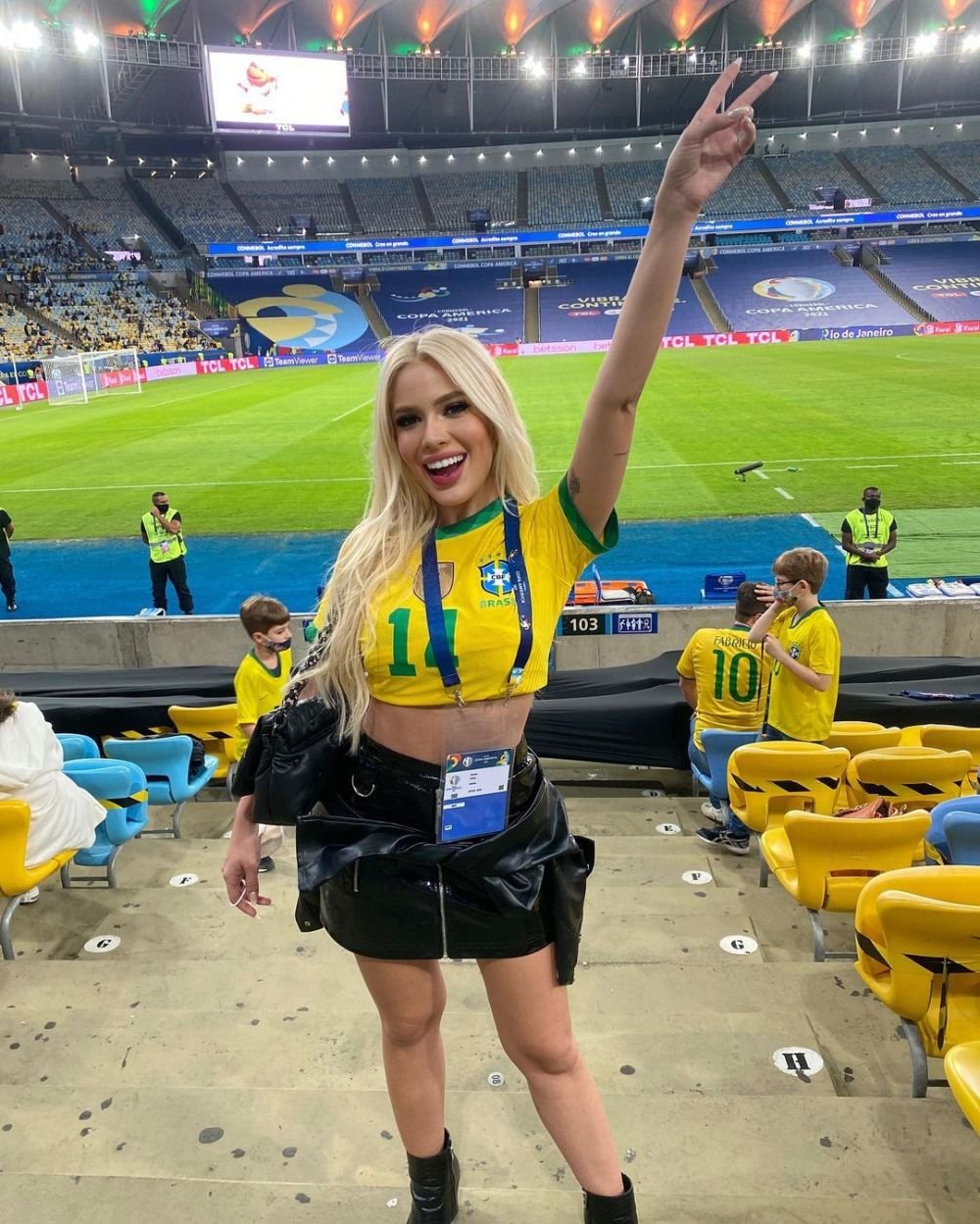 S-au despărțit cu doar câteva săptămâni înainte să devină părinți. Iubita unui celebru fotbalist celebru, anunț neașteptat_4
